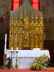 Franziskanerkirche mit dem Kloster,